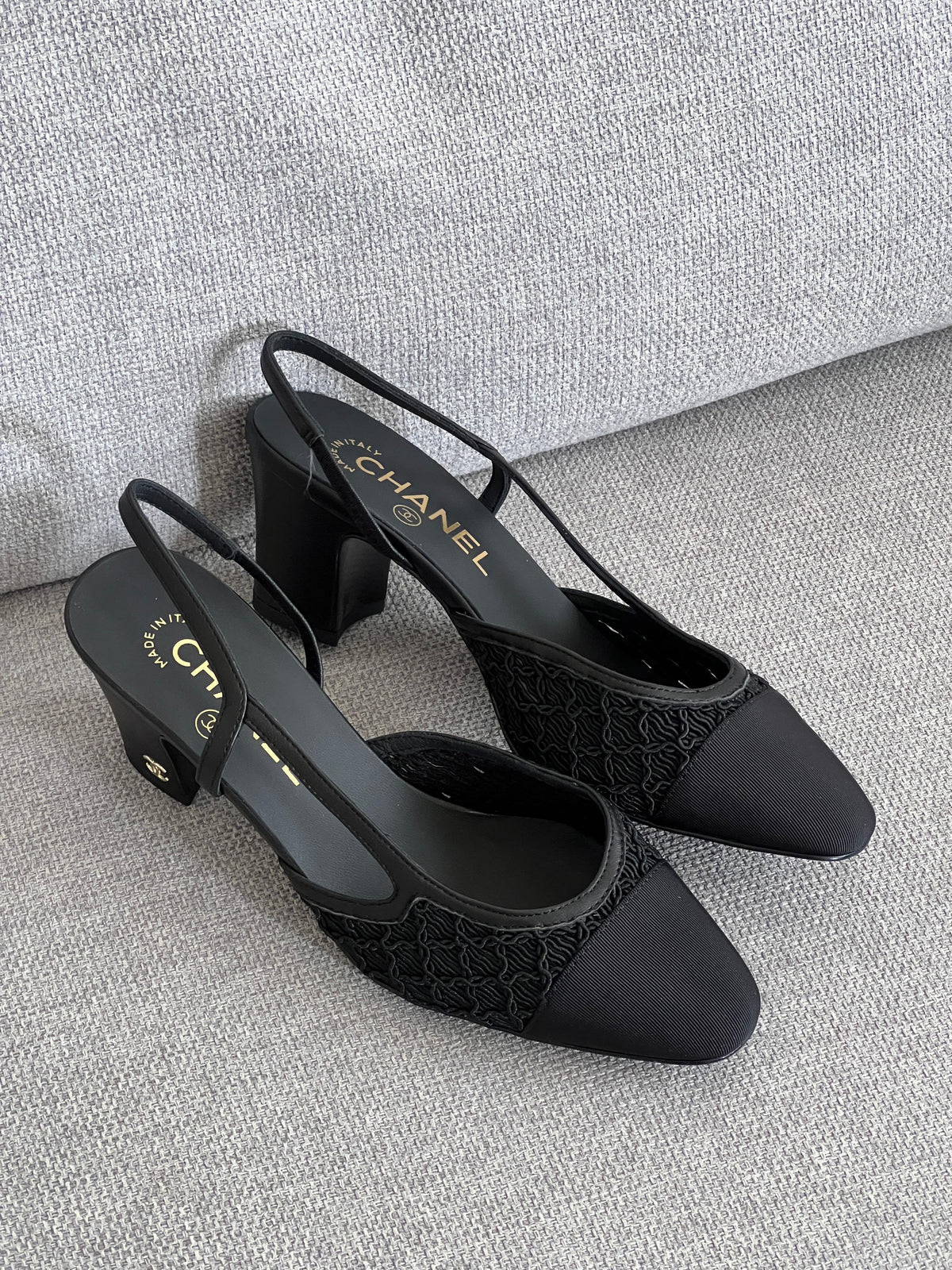 Chanel Interlocking CC Logo Lace Slingback Pumps - 3