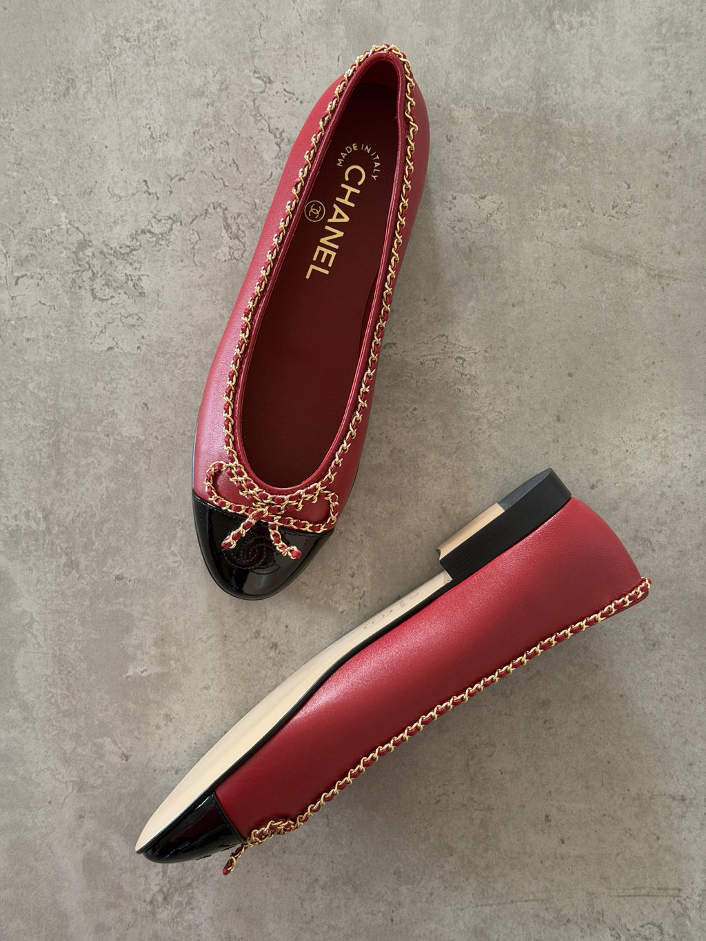 Chanel Ballerinas in Lambskin and Varnished Calfskin - 5