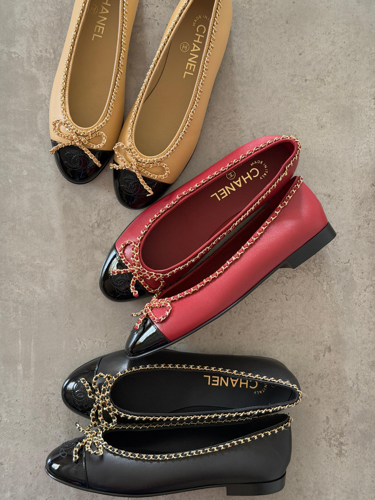 Chanel Ballerinas in Lambskin and Varnished Calfskin - 3