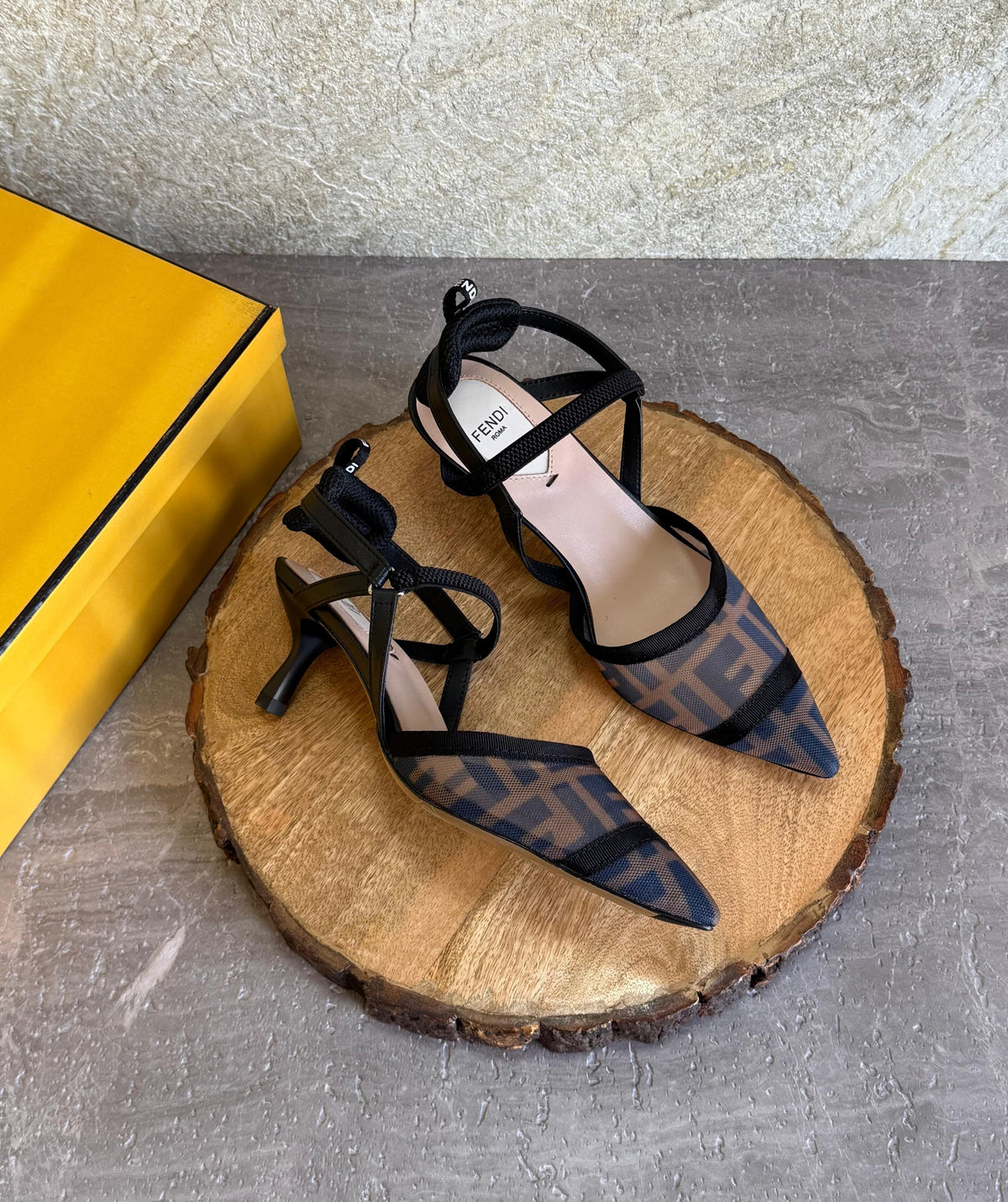 Fendi Colibrì Slingback Pump