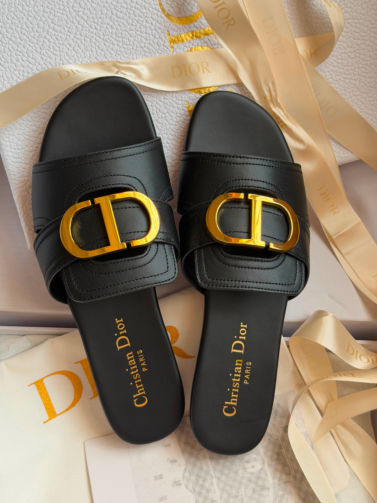 Dior 30 Montaigne Slides