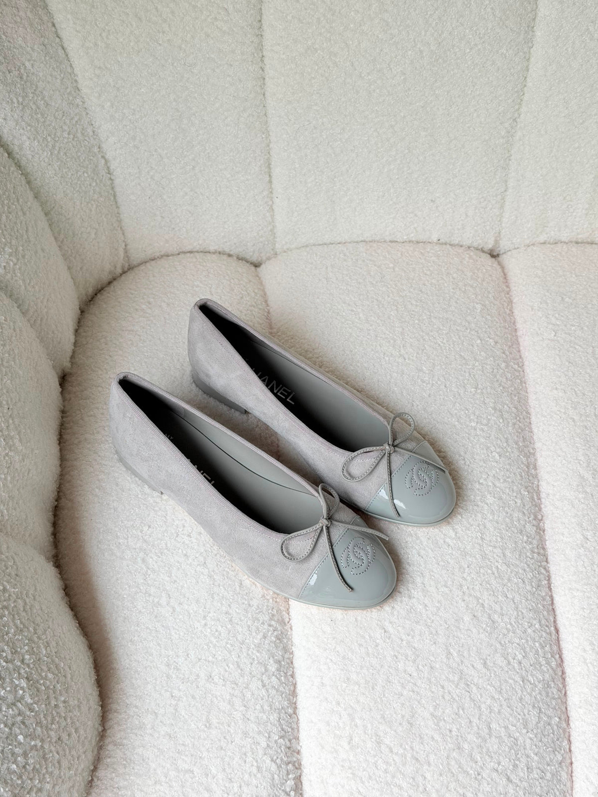 Chanel Burgundy Velvet and Leather CC Ballet Flats - 5