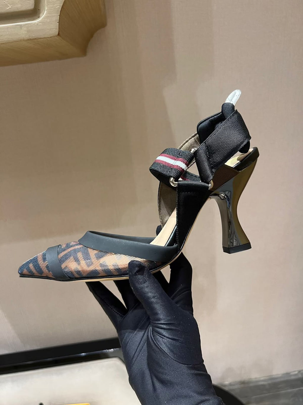 Fendi Colibrì slingback pumps - 3