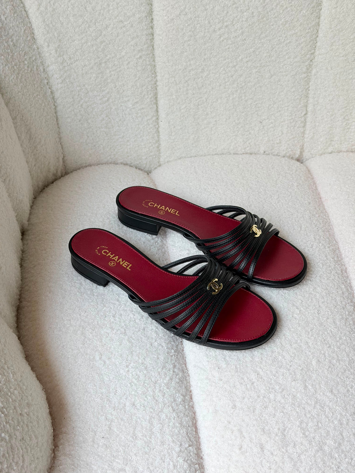 Chanel Sandals - Goatskin - 6