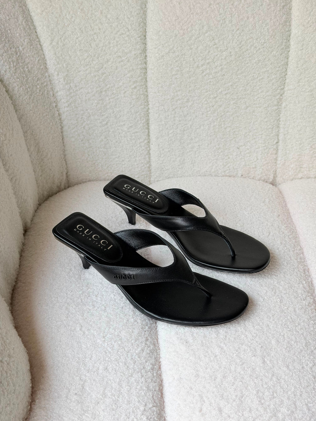 Gucci Vittoria Thong Sandals - 7