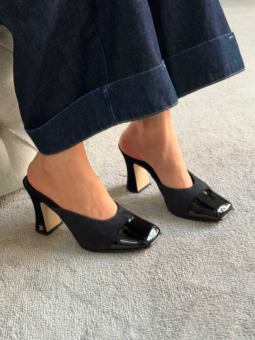 Chanel Mules in Suede Kidskin & Patent Calfskin - 7