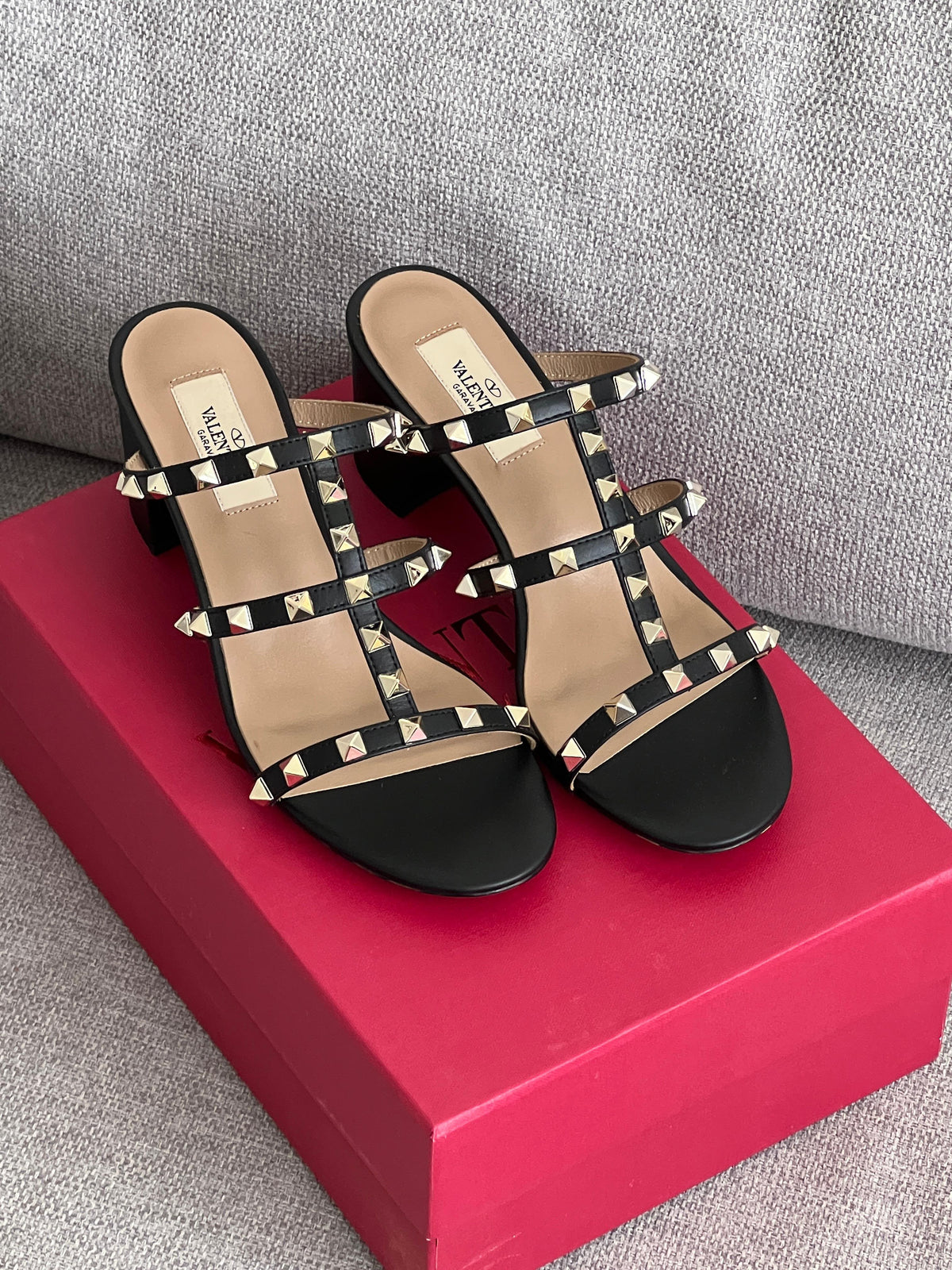 Valentino Garavani Rockstud Sandals - 11