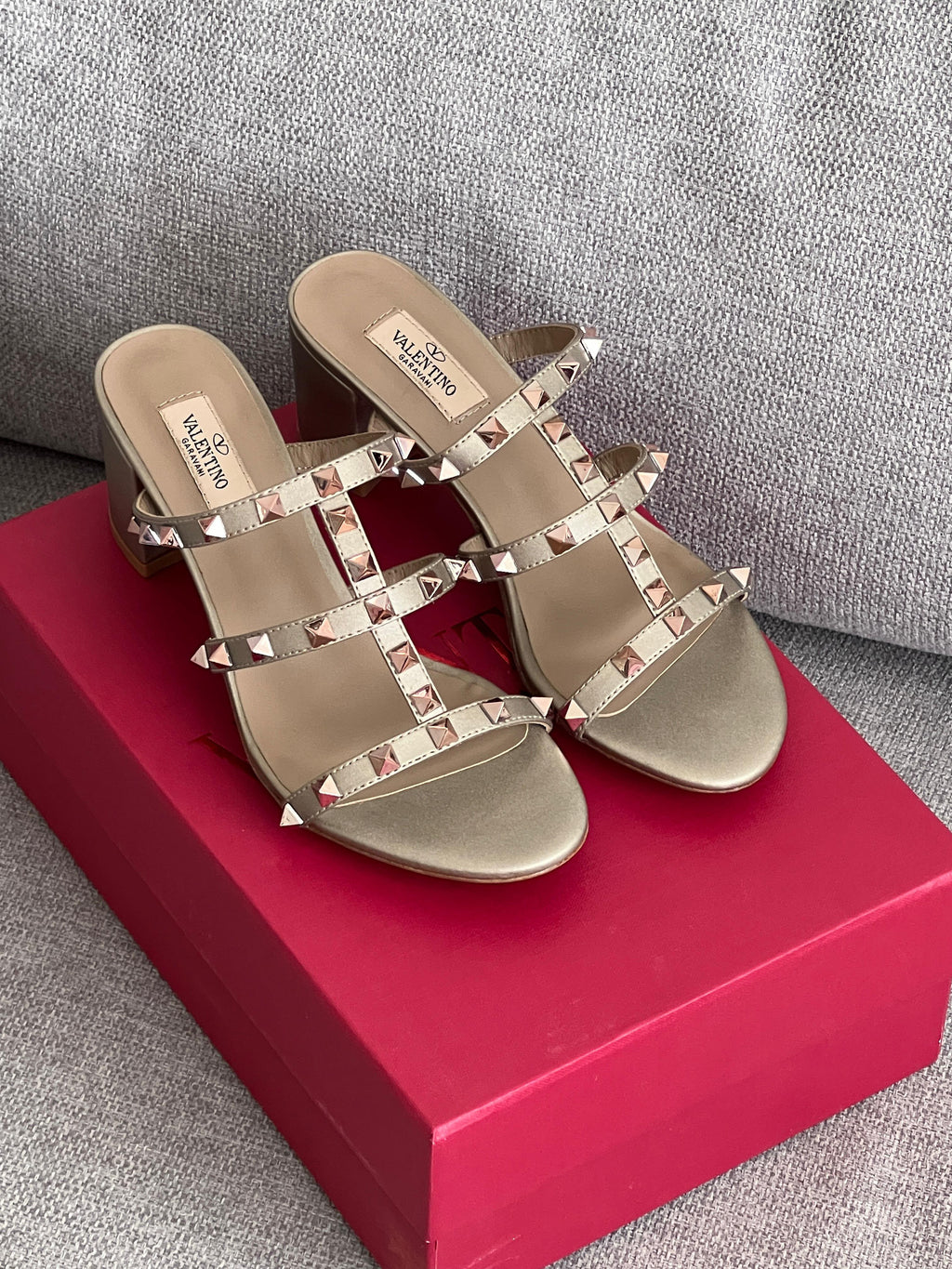 Valentino Garavani Rockstud Sandals - 9
