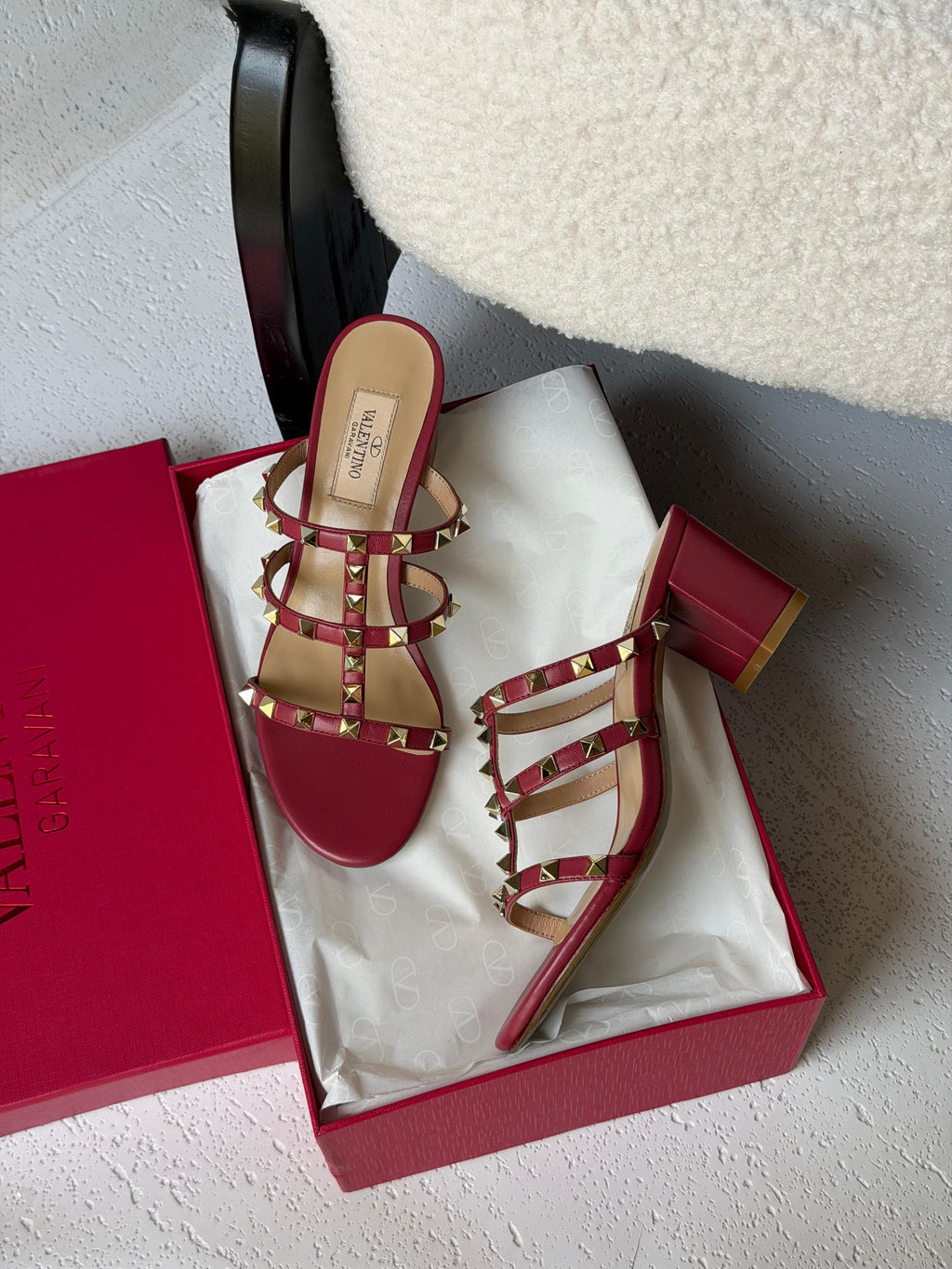 Valentino Garavani Rockstud Calfskin Leather Sandals - 6