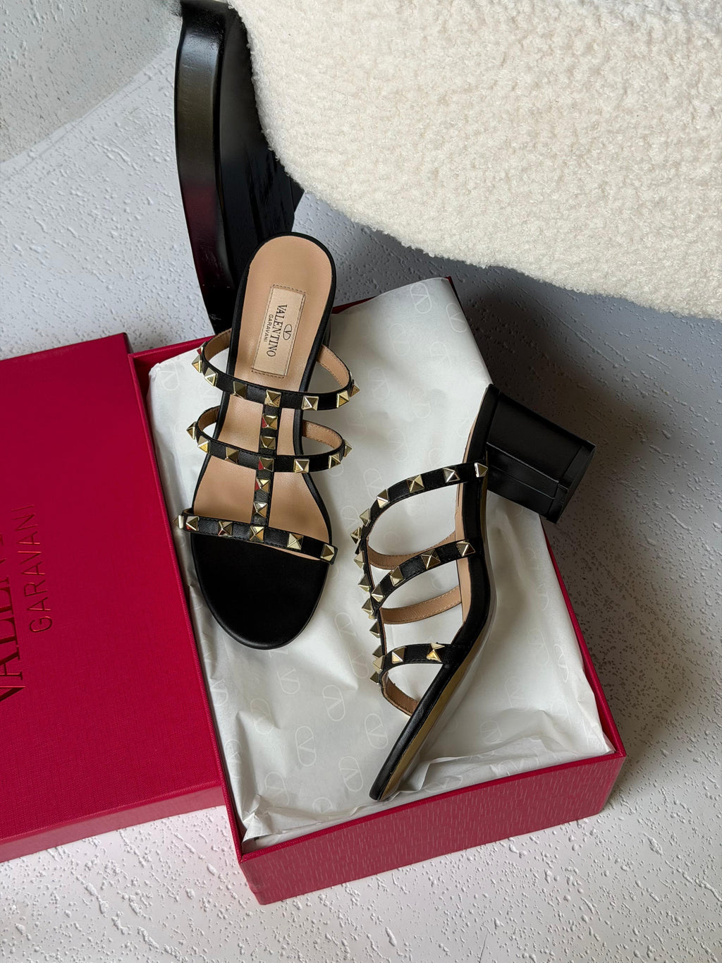 Valentino Garavani Rockstud Calfskin Leather Sandals - 5