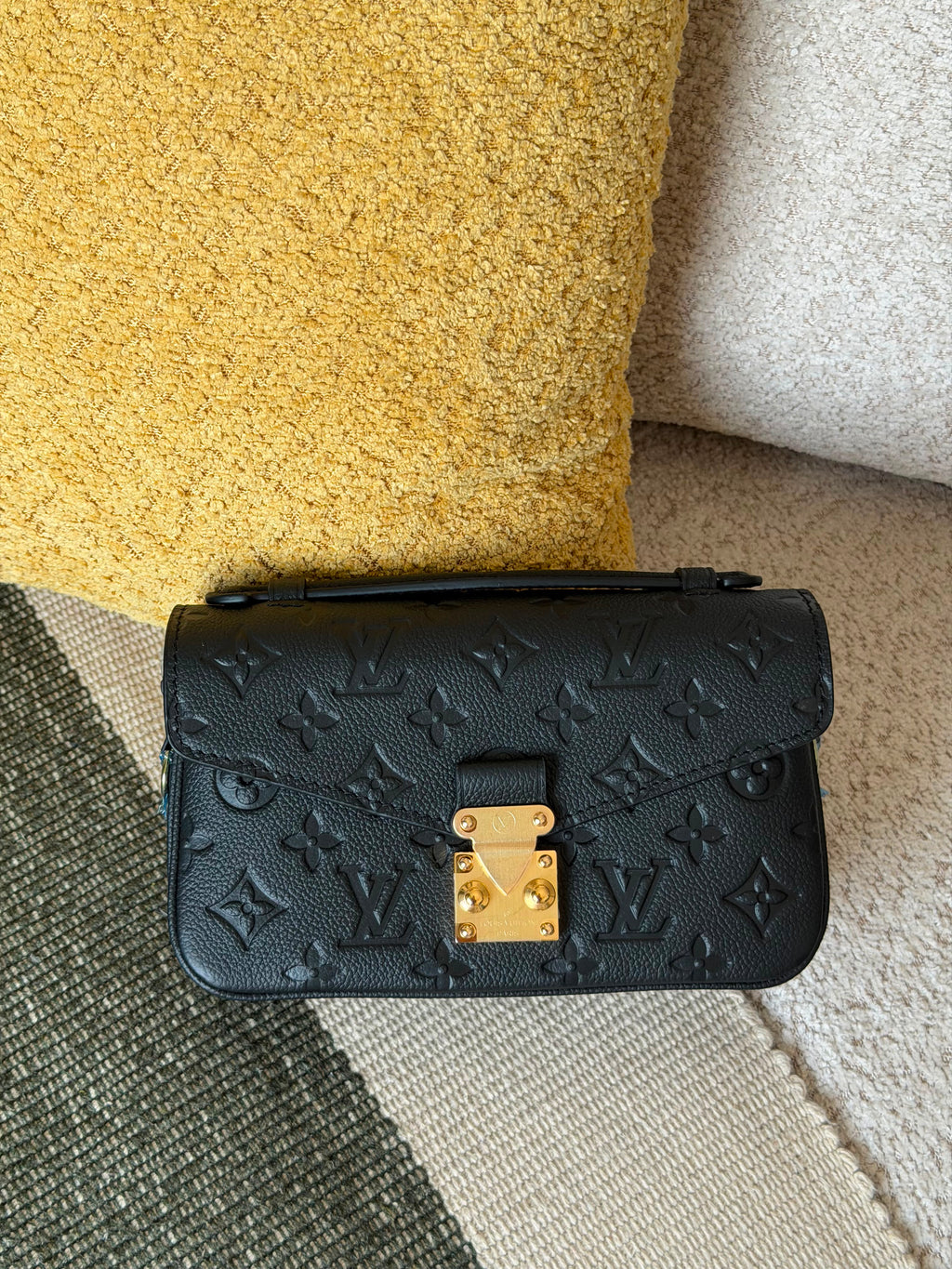 Louis Vuitton Pochette Métis East West Bag - 6