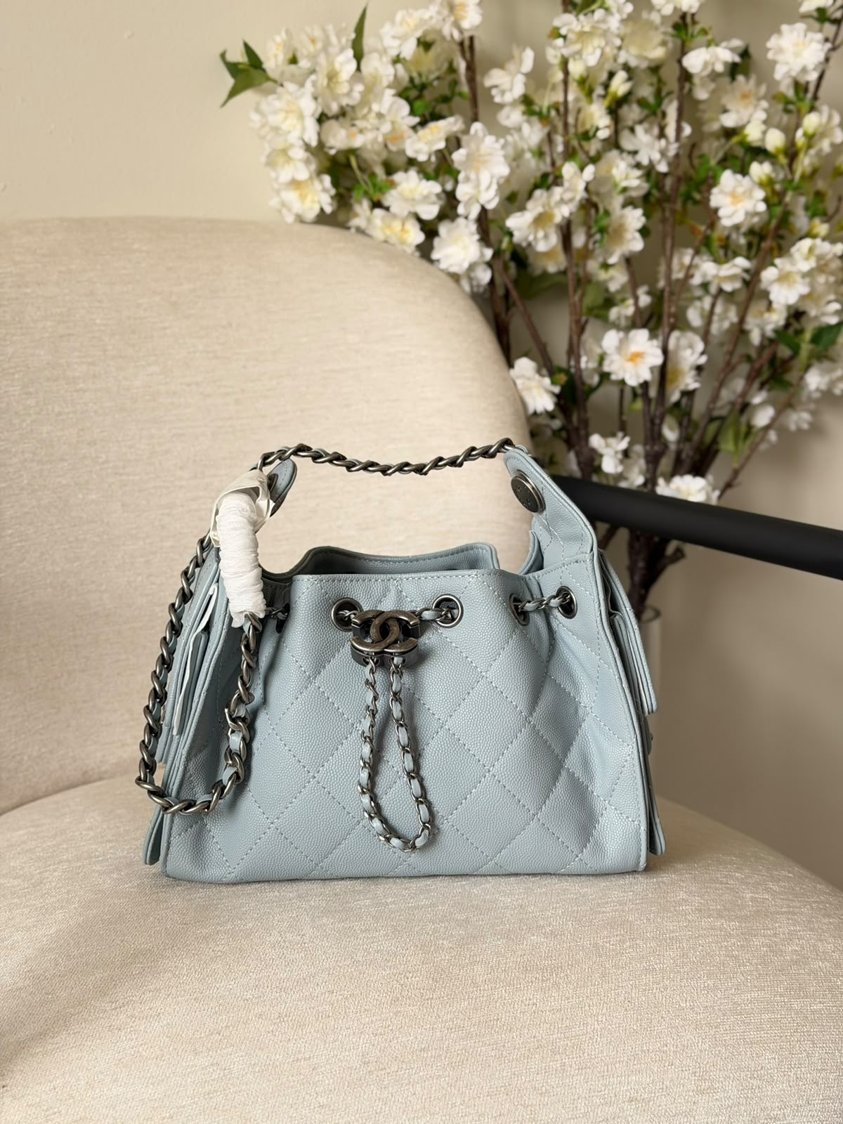 Chanel 25 Handbag - 12