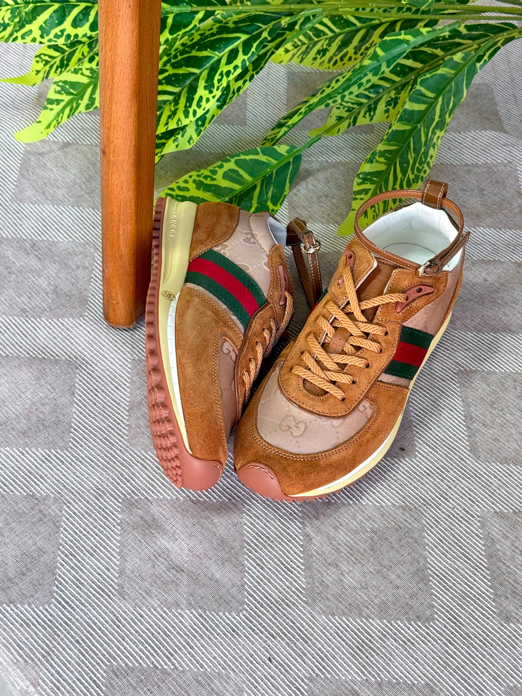 Gucci Re-Motion Sneakers