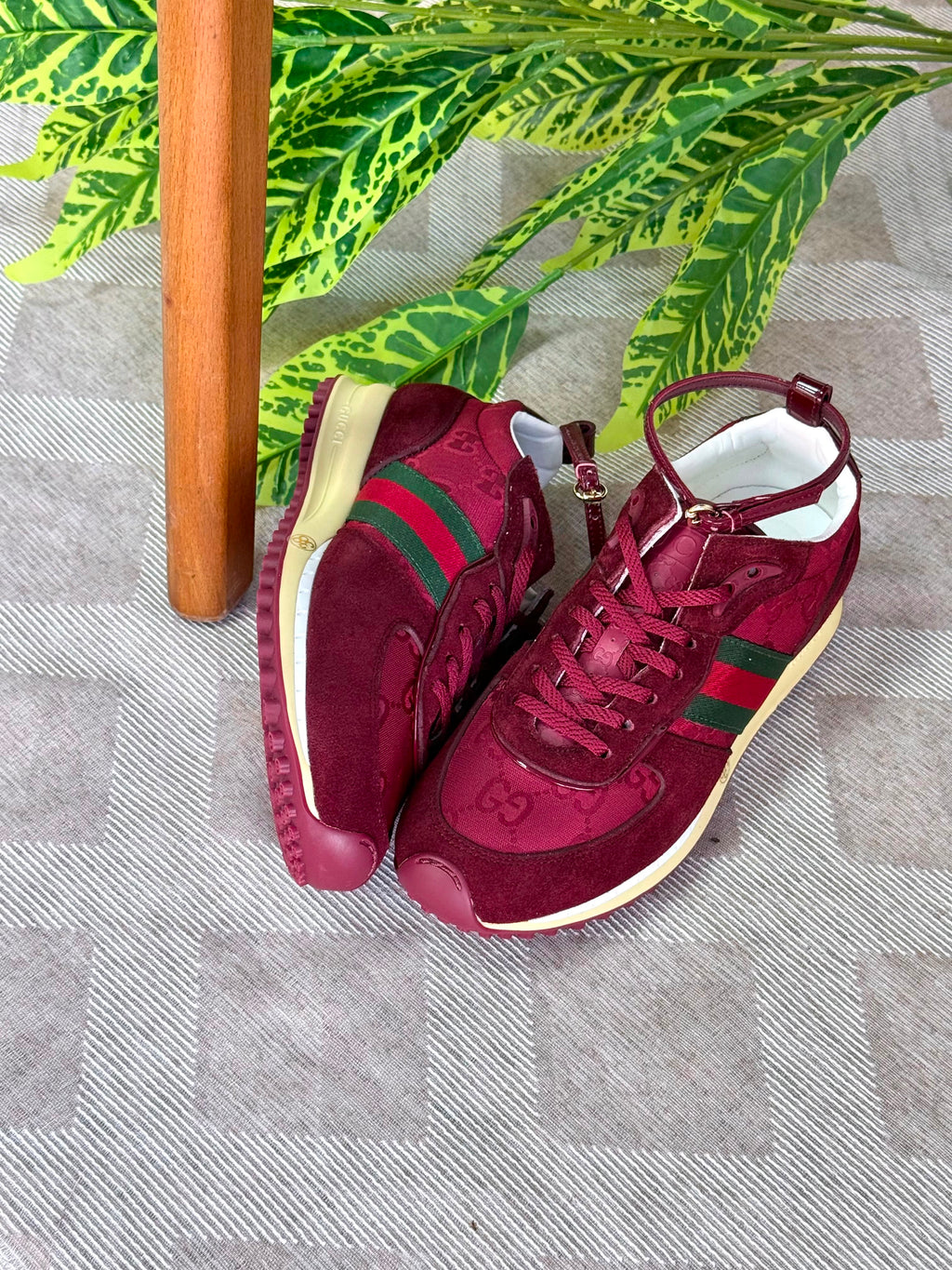 Gucci Re-Motion Sneakers