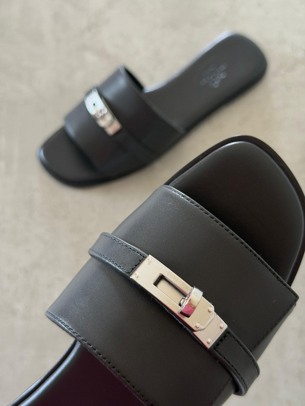 Hermes Giulia Flat Sandals - 5