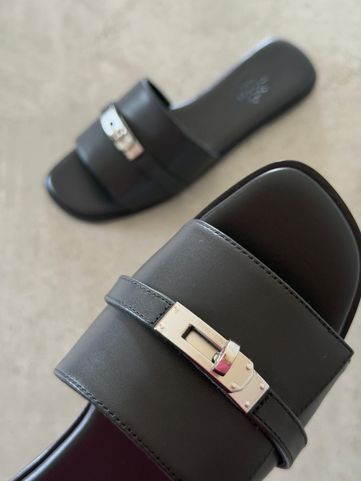 Hermes Giulia Flat Sandals - 5