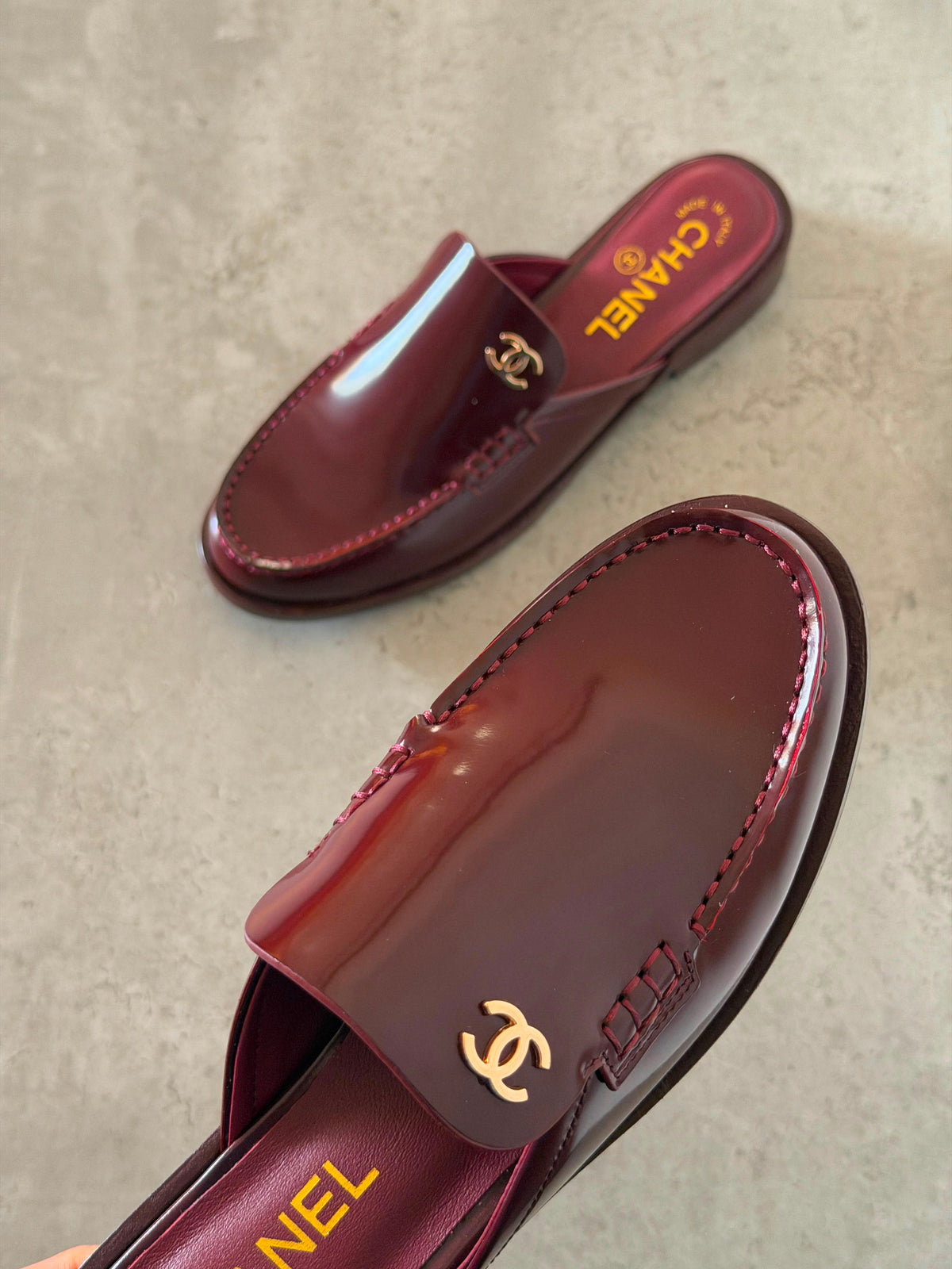 Chanel Mules in Suede Calfskin - 5