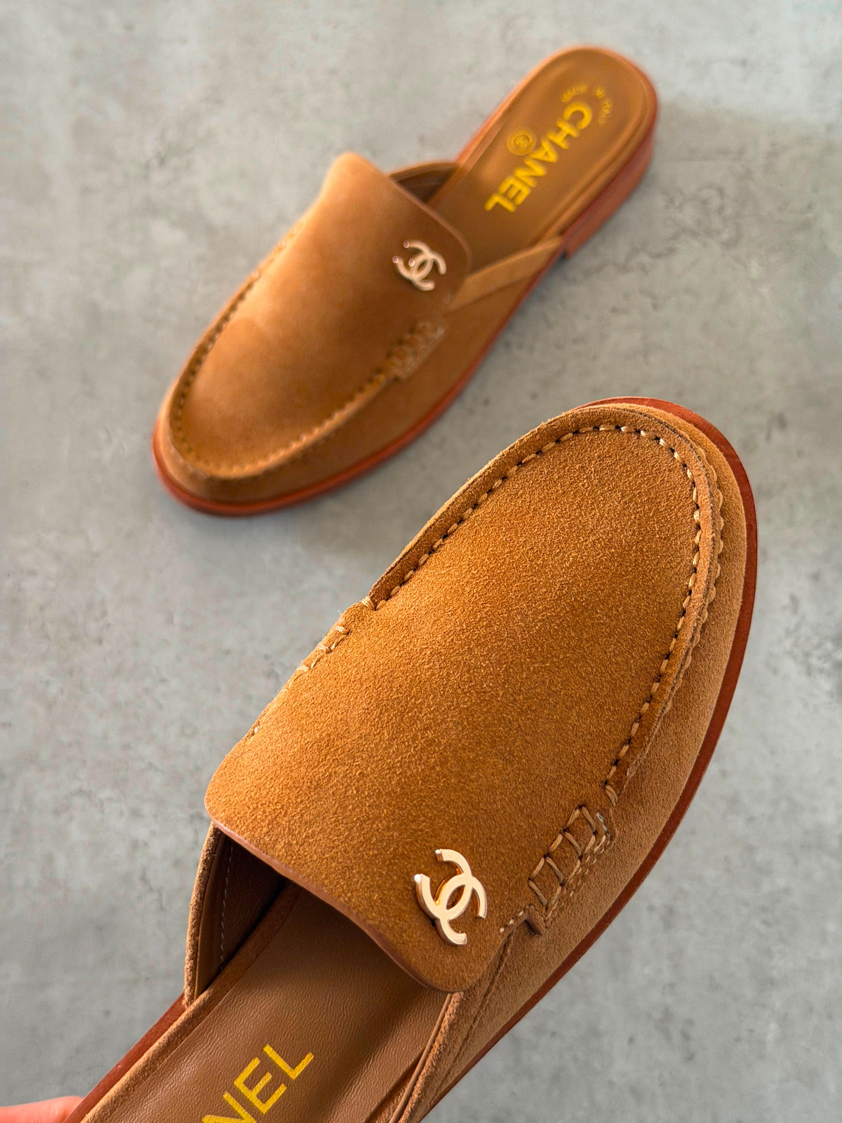 Chanel Mules in Suede Calfskin - 7