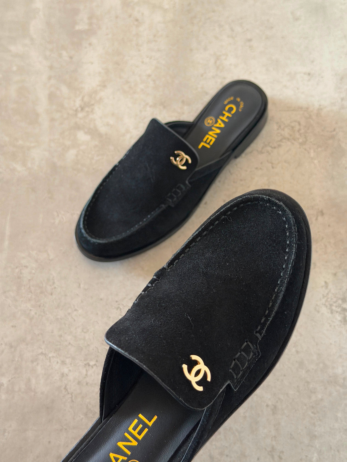Chanel Mules in Suede Calfskin - 6