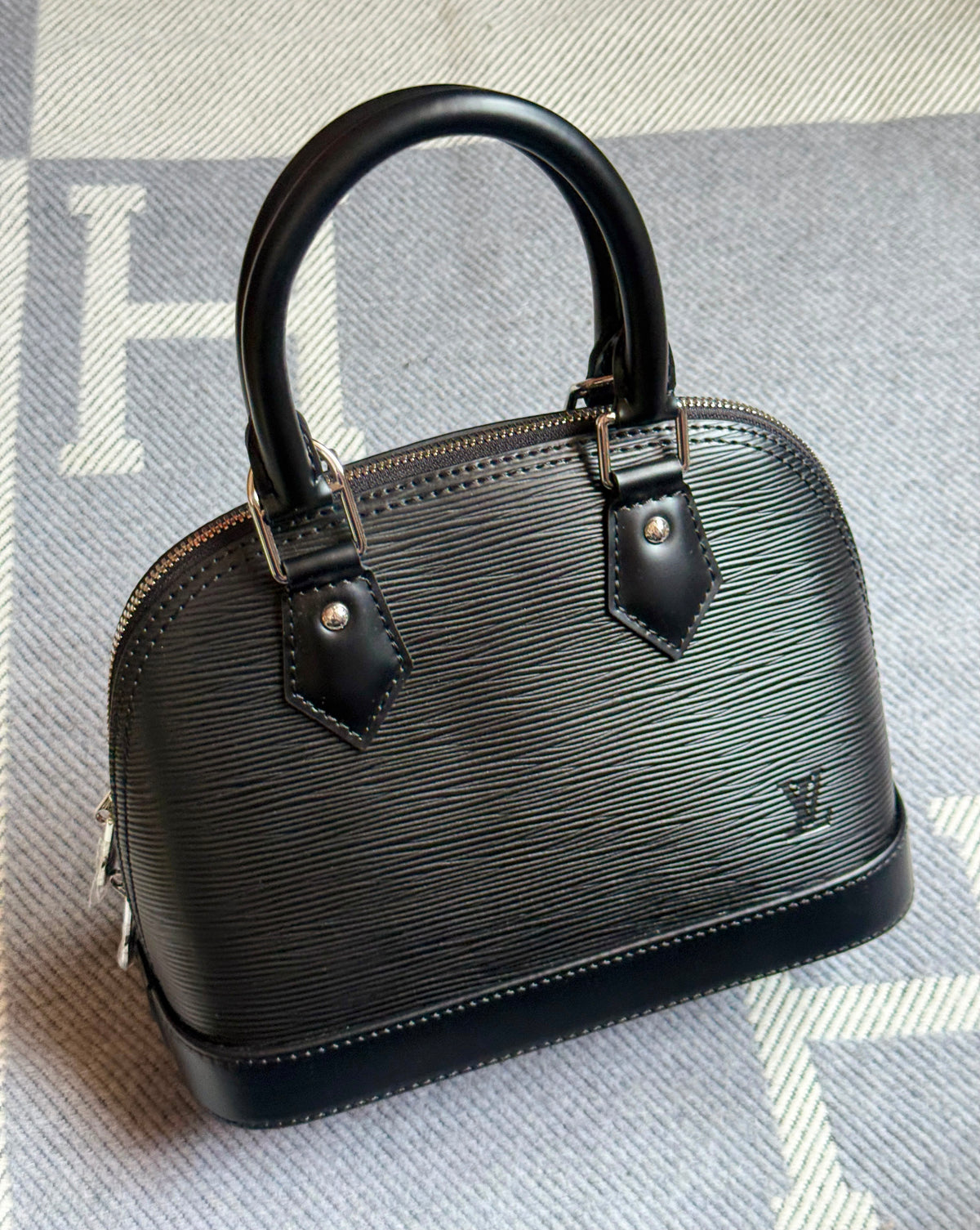 Louis Vuitton Alma BB Bag - 16