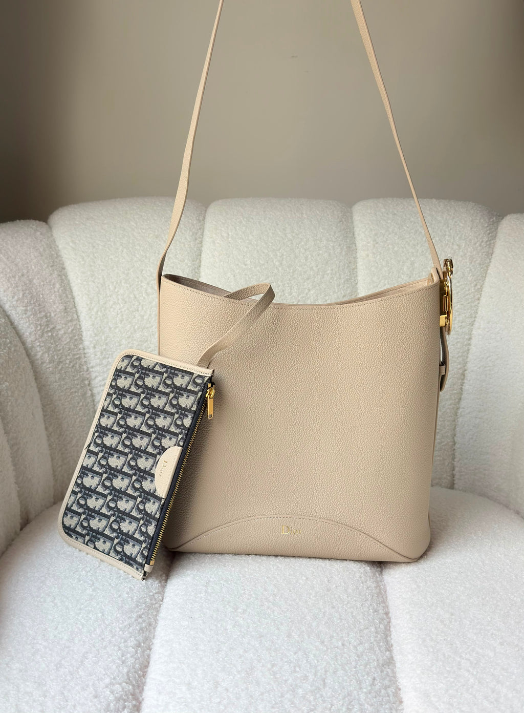 Dior Medaillon Bucket Bag (27 Cm) - 15