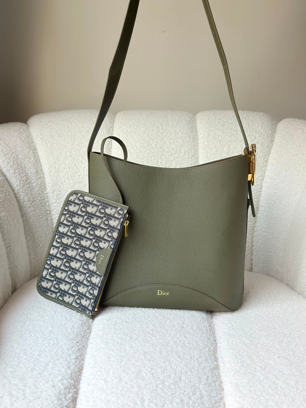 Dior Medaillon Bucket Bag (27 Cm) - 14