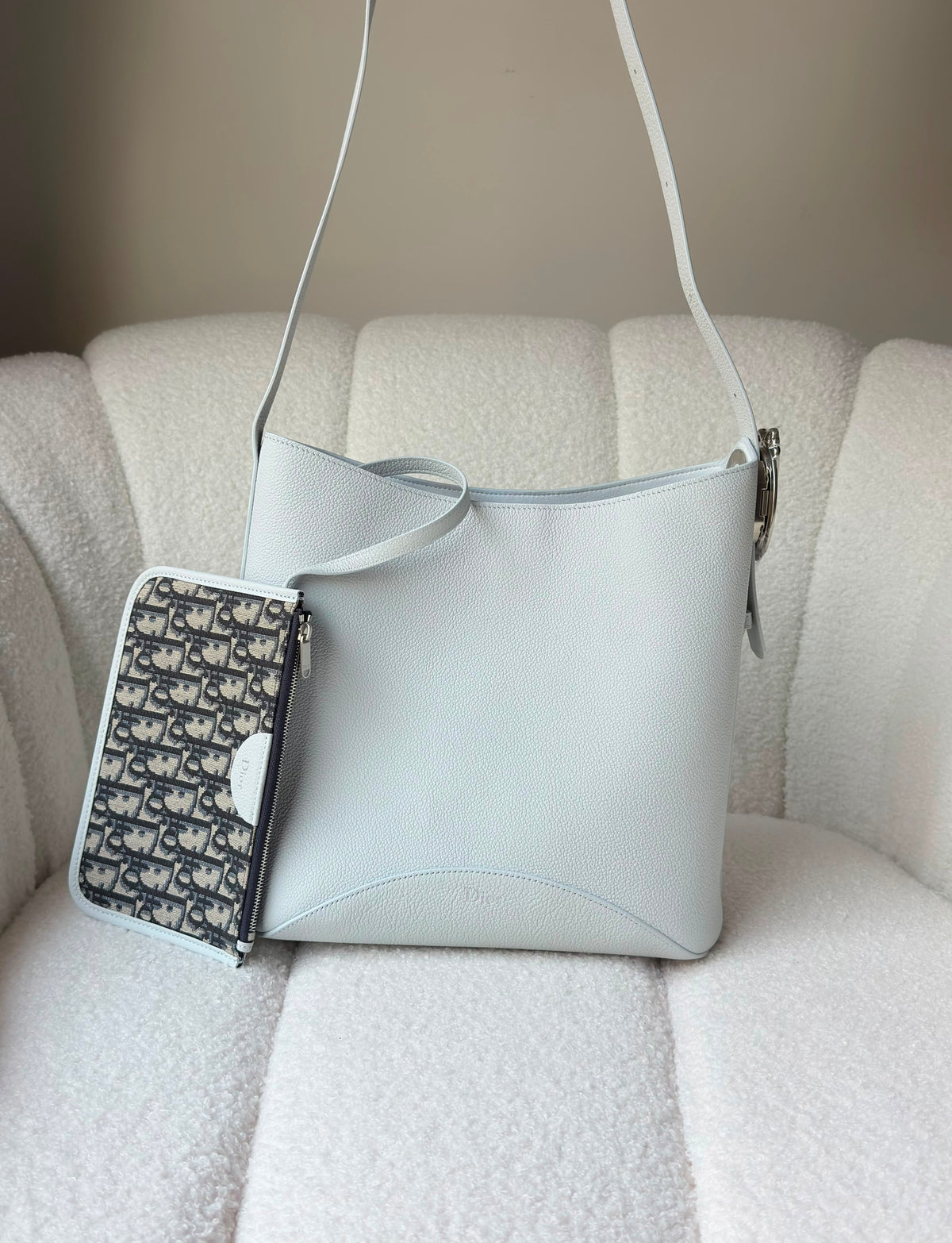 Dior Medaillon Bucket Bag (27 Cm) - 12