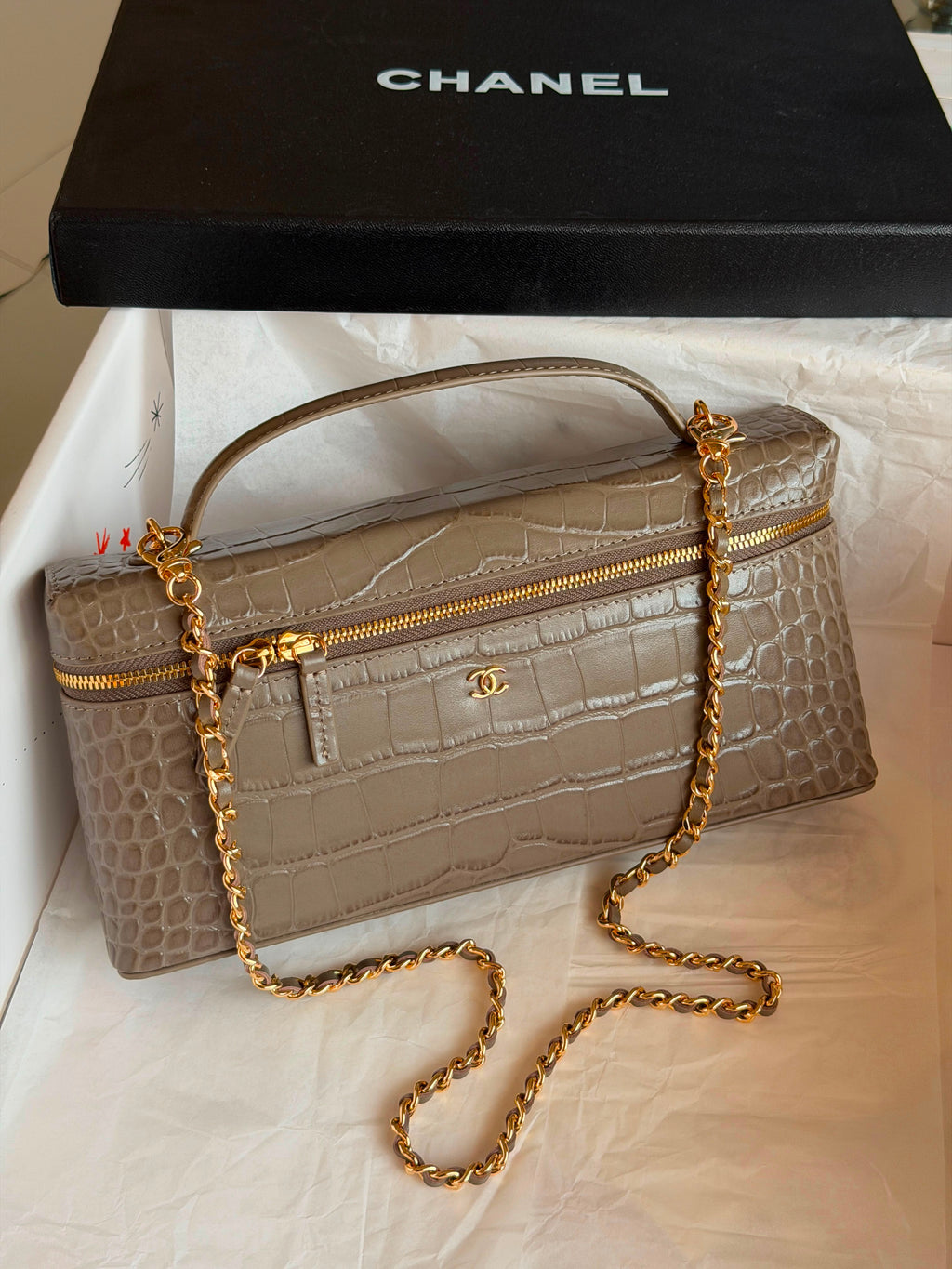 Chanel Crocodile Embossed Calfskin Slim Top Handle Vanity Case with Chain - 8