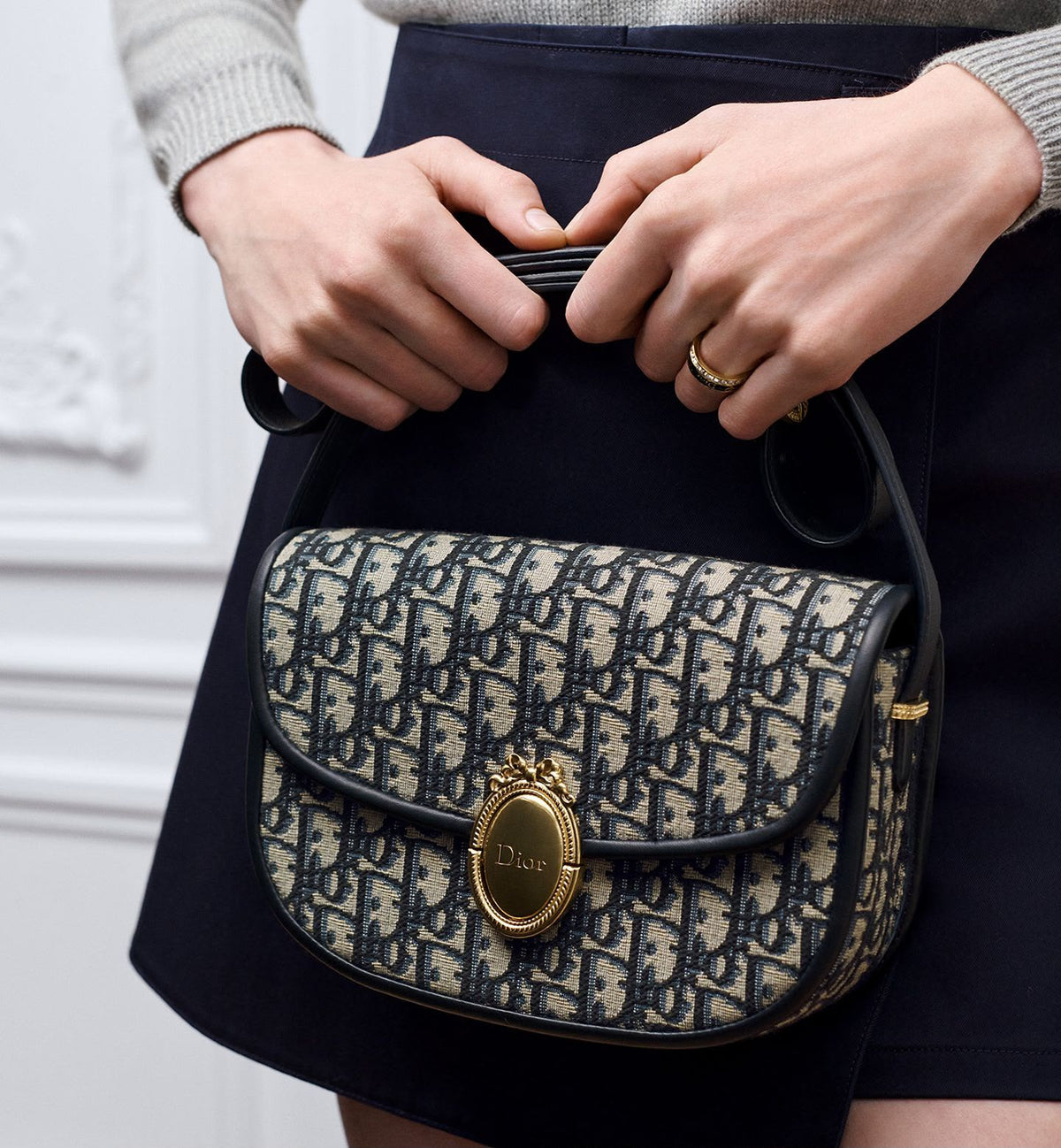 Dior Médaillon Flap Bag - 5