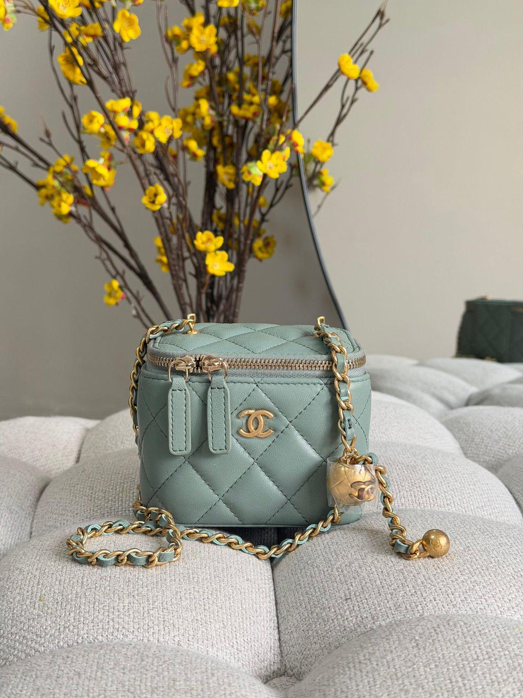 Chanel Quilted Lambskin Pearl Crush Mini Vanity Case - 19