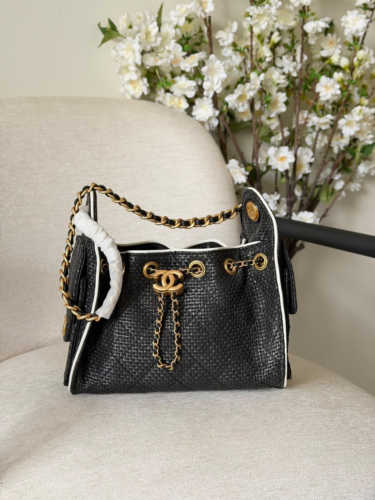 Chanel 25 Handbag - 6
