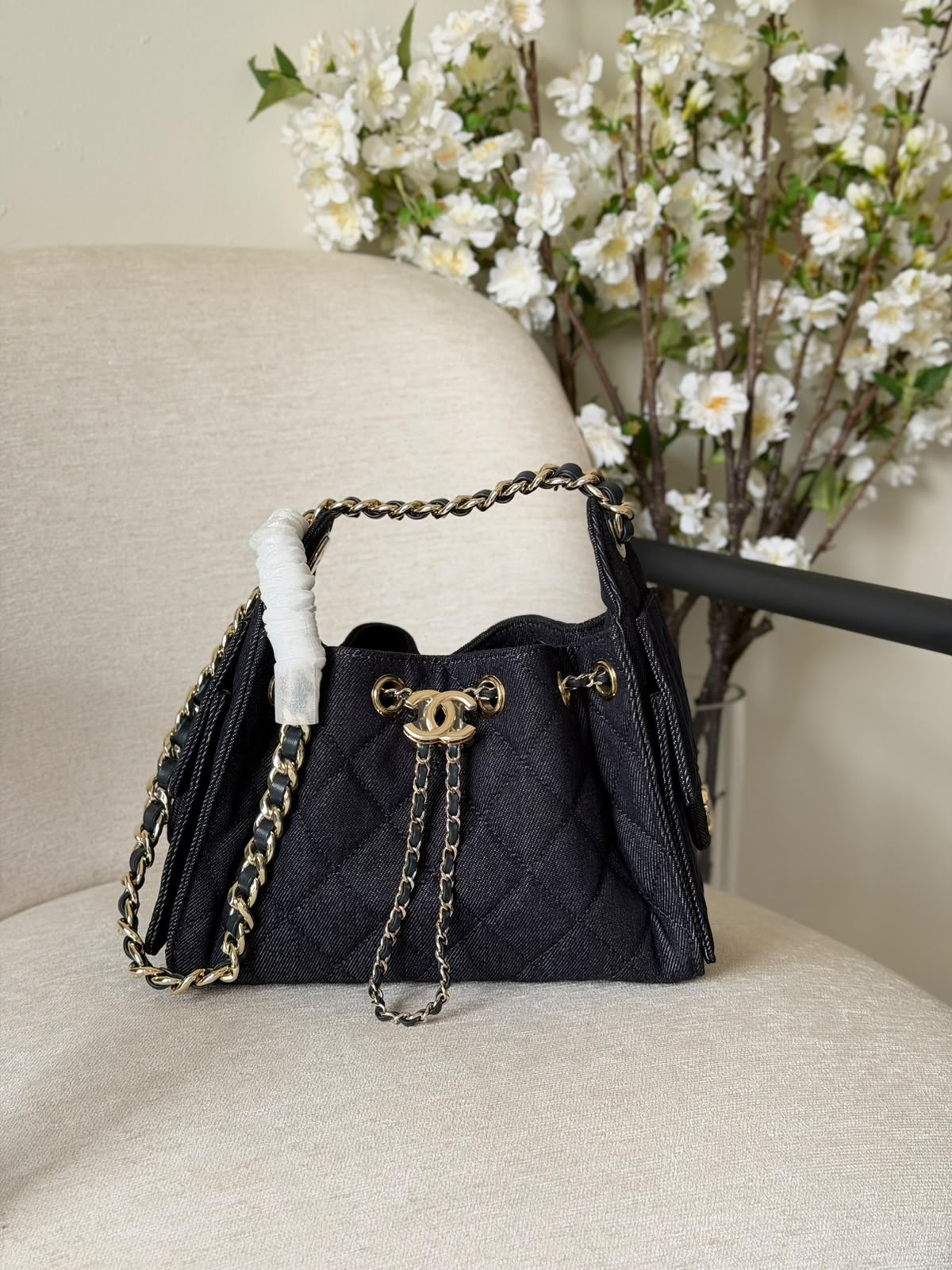 Chanel 25 Handbag - 7