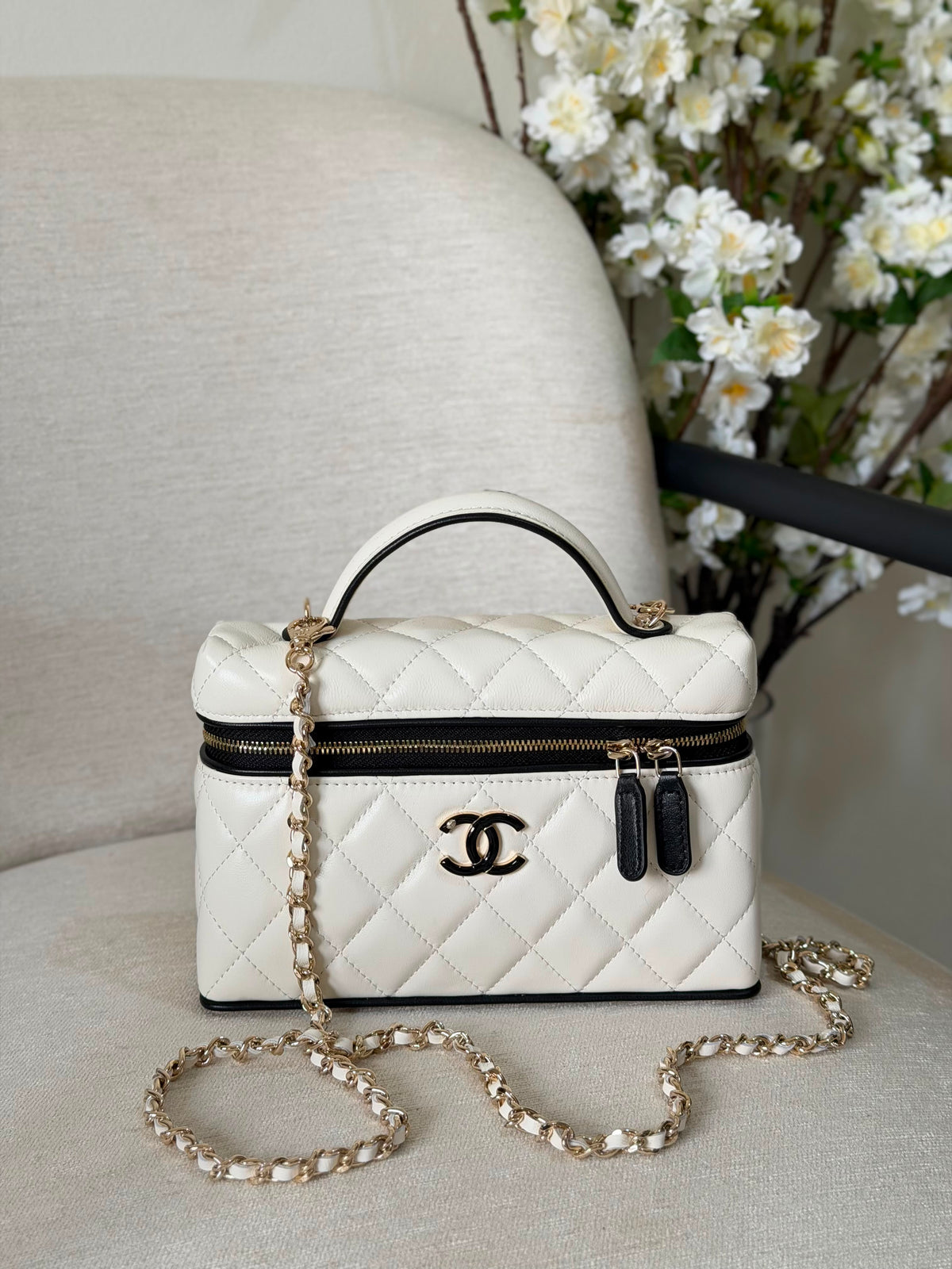 Chanel Caviar Quilted Trendy Handle Slim Vanity