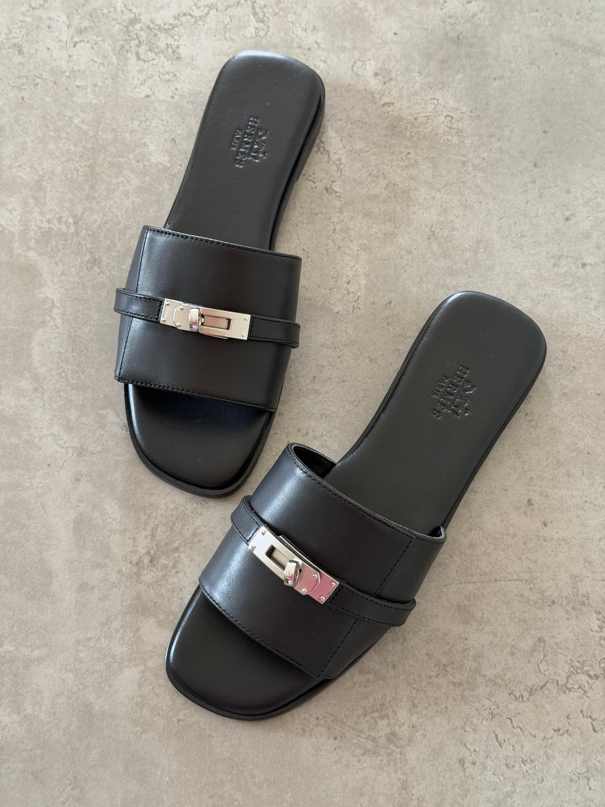 Hermes Giulia Flat Sandals - 2