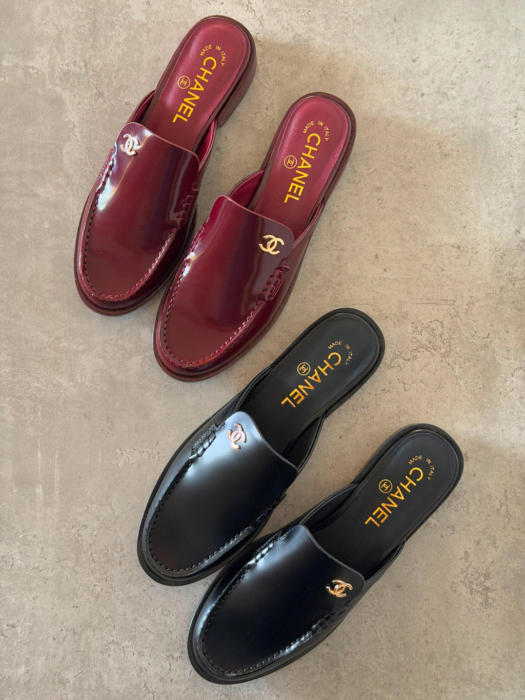 Chanel Mules in Suede Calfskin - 2