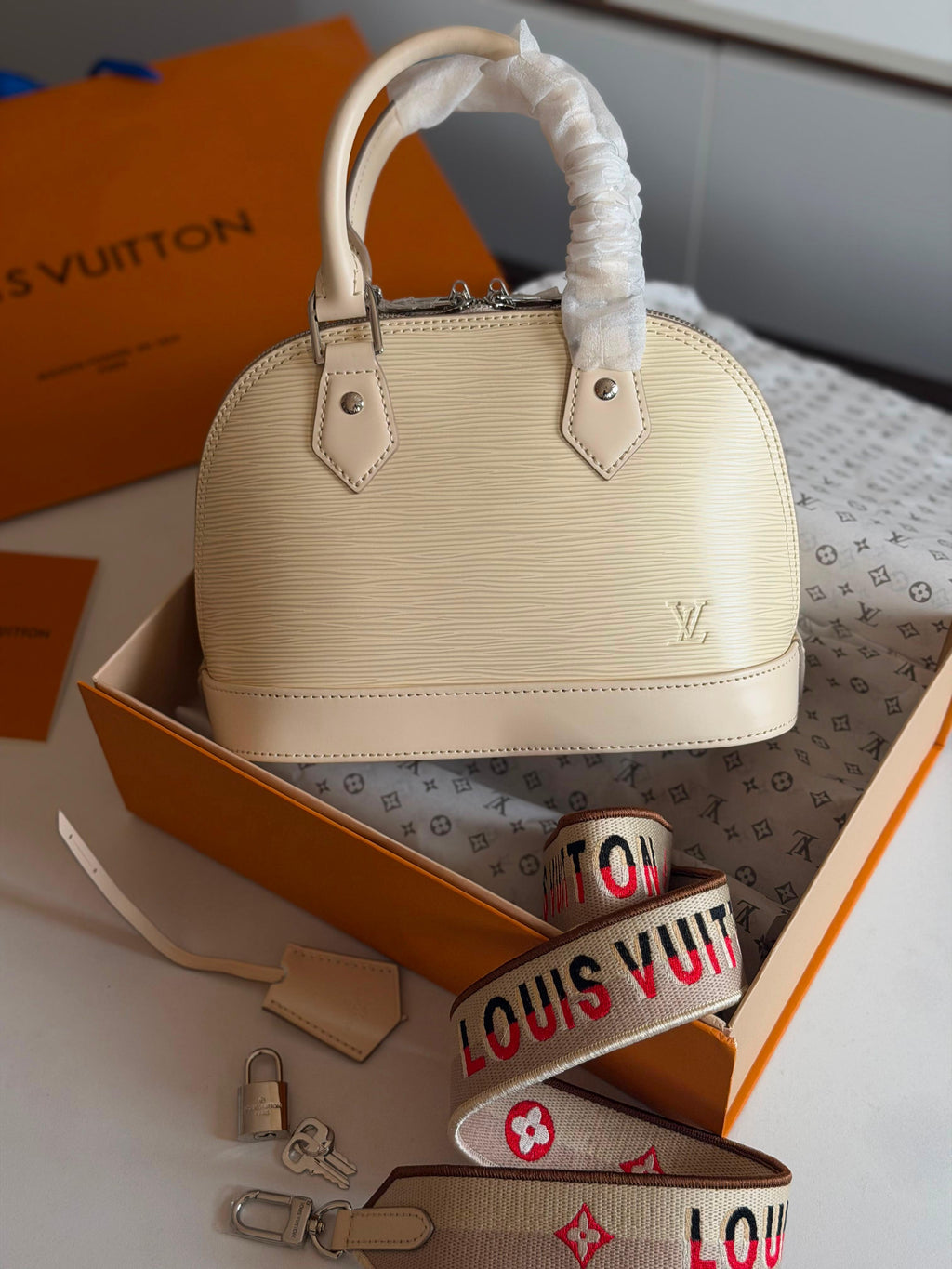 Louis Vuitton Alma BB Bag