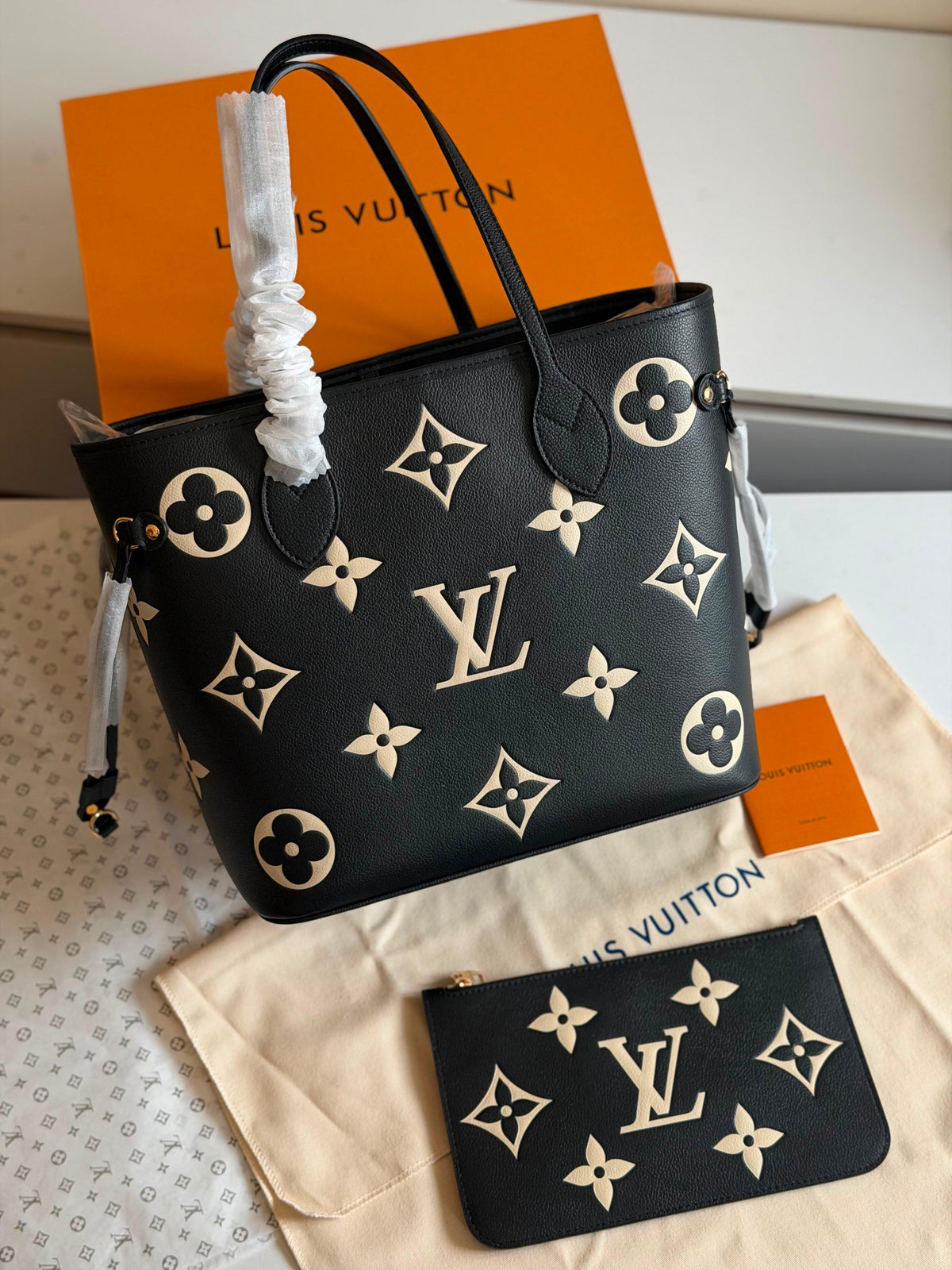 Louis Vuitton Neverfull MM Tote Bag