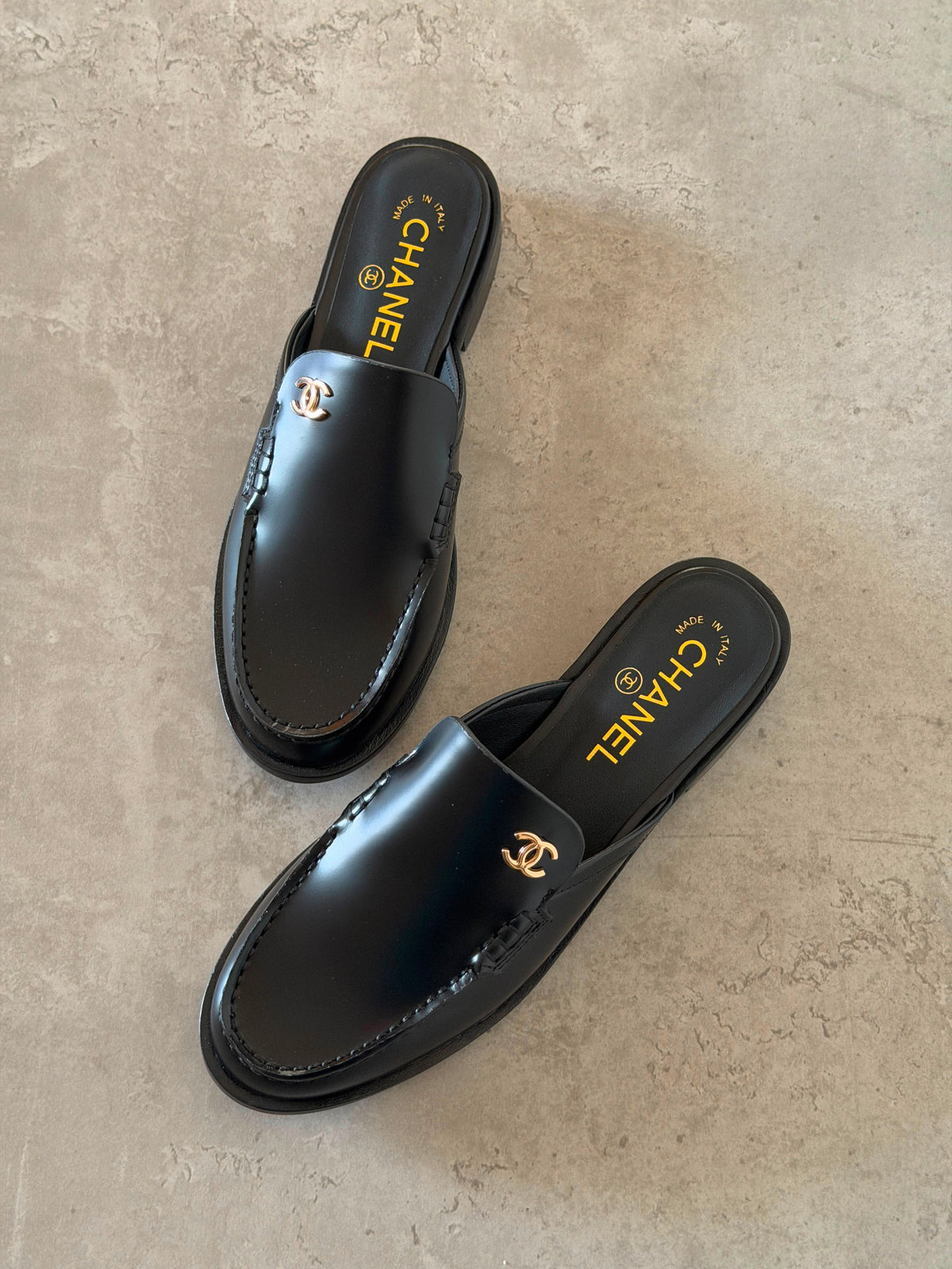 Chanel Mules in Suede Calfskin - 8