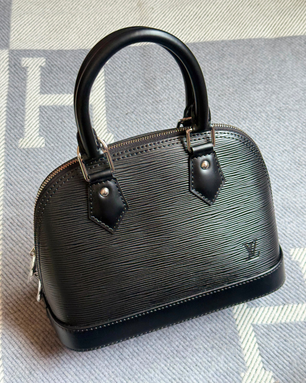Louis Vuitton Alma BB Bag - 8
