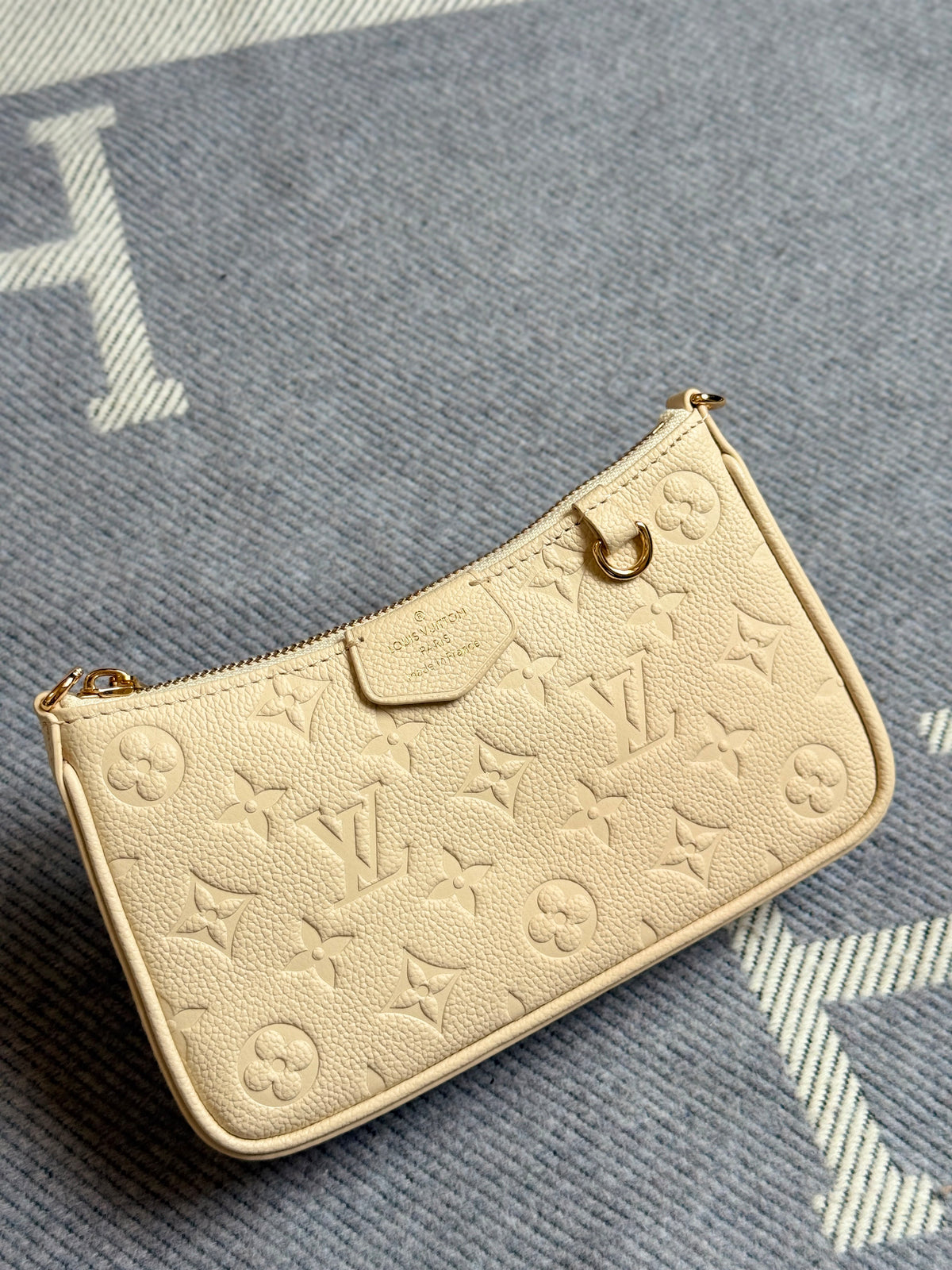 Louis Vuitton Easy Pouch On Strap Bag - 3