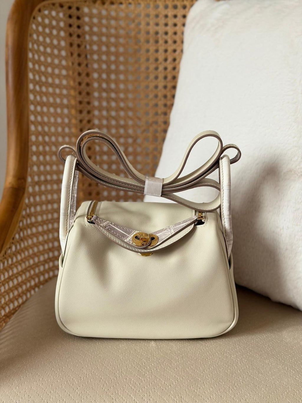 Hermes Mini Lindy 20 Bag - 3