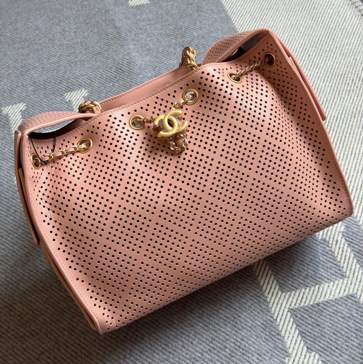 Chanel 25 Handbag Spring–Summer 2026 Collection (25 CM) - 5