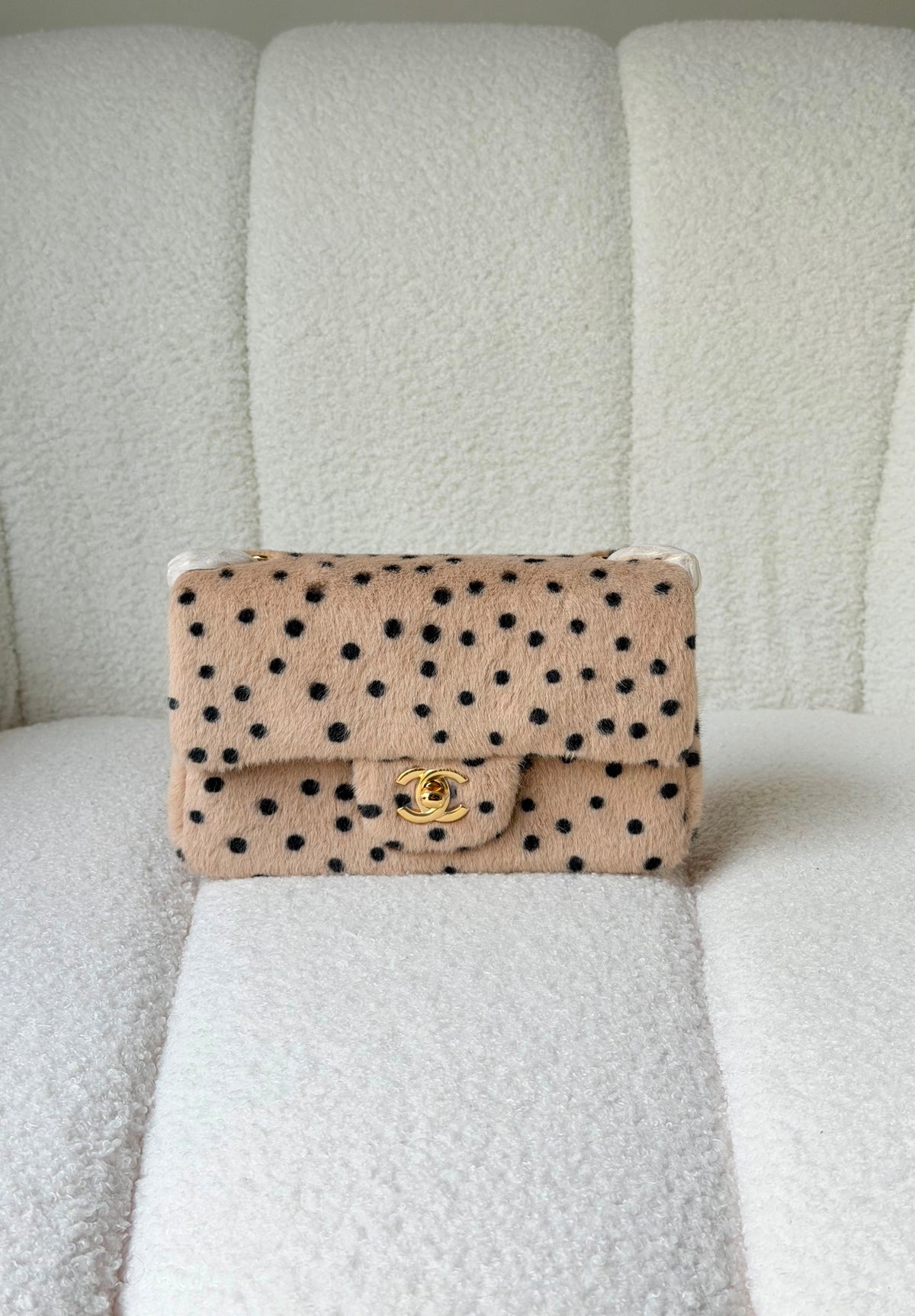 Chanel 26A Classic Flap Bag (20 Cm & 25 Cm) - 2