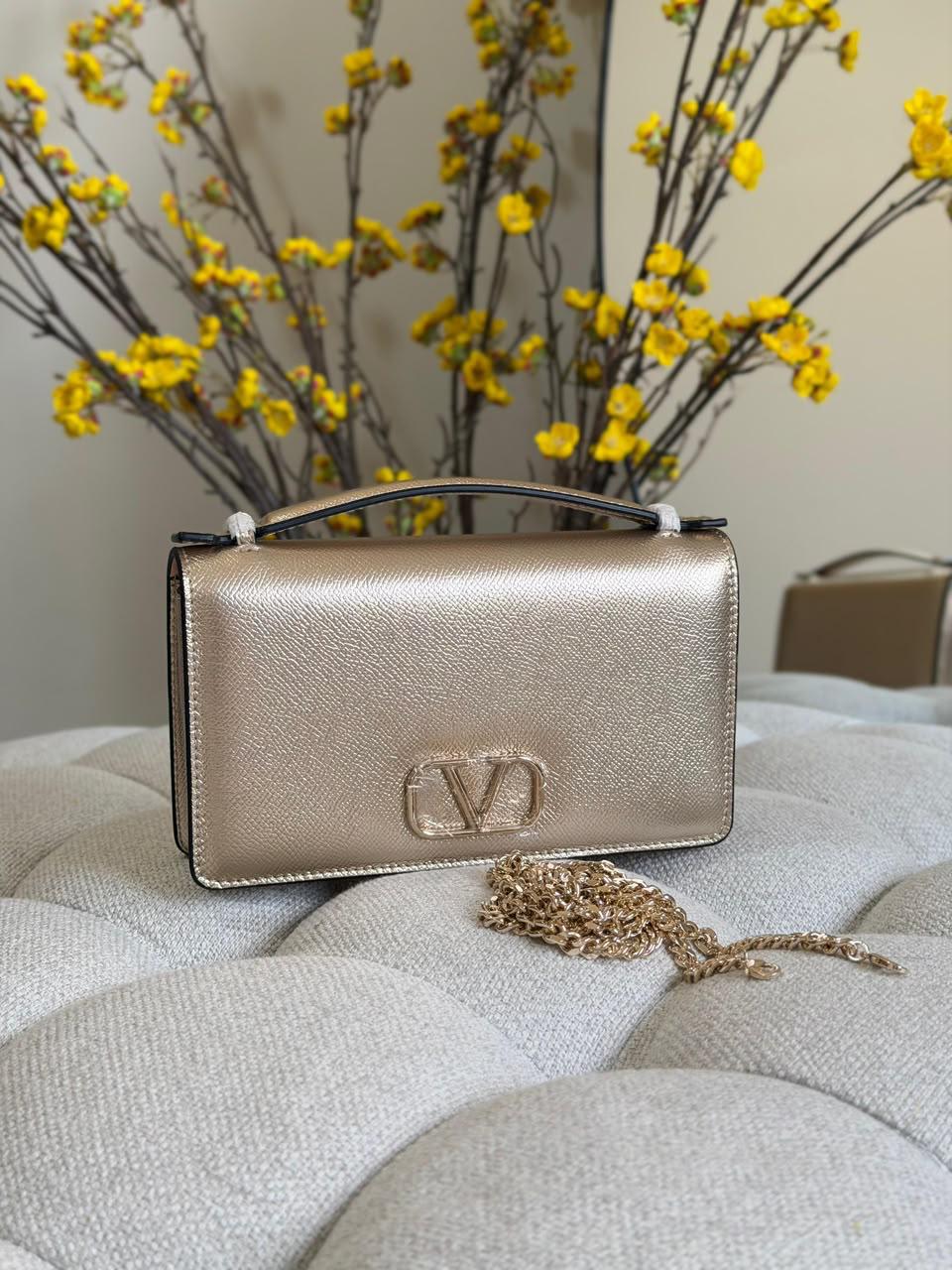 Valentino Garavani VLogo Signature Metallic Grainy Calfskin Wallet with Chain - 2