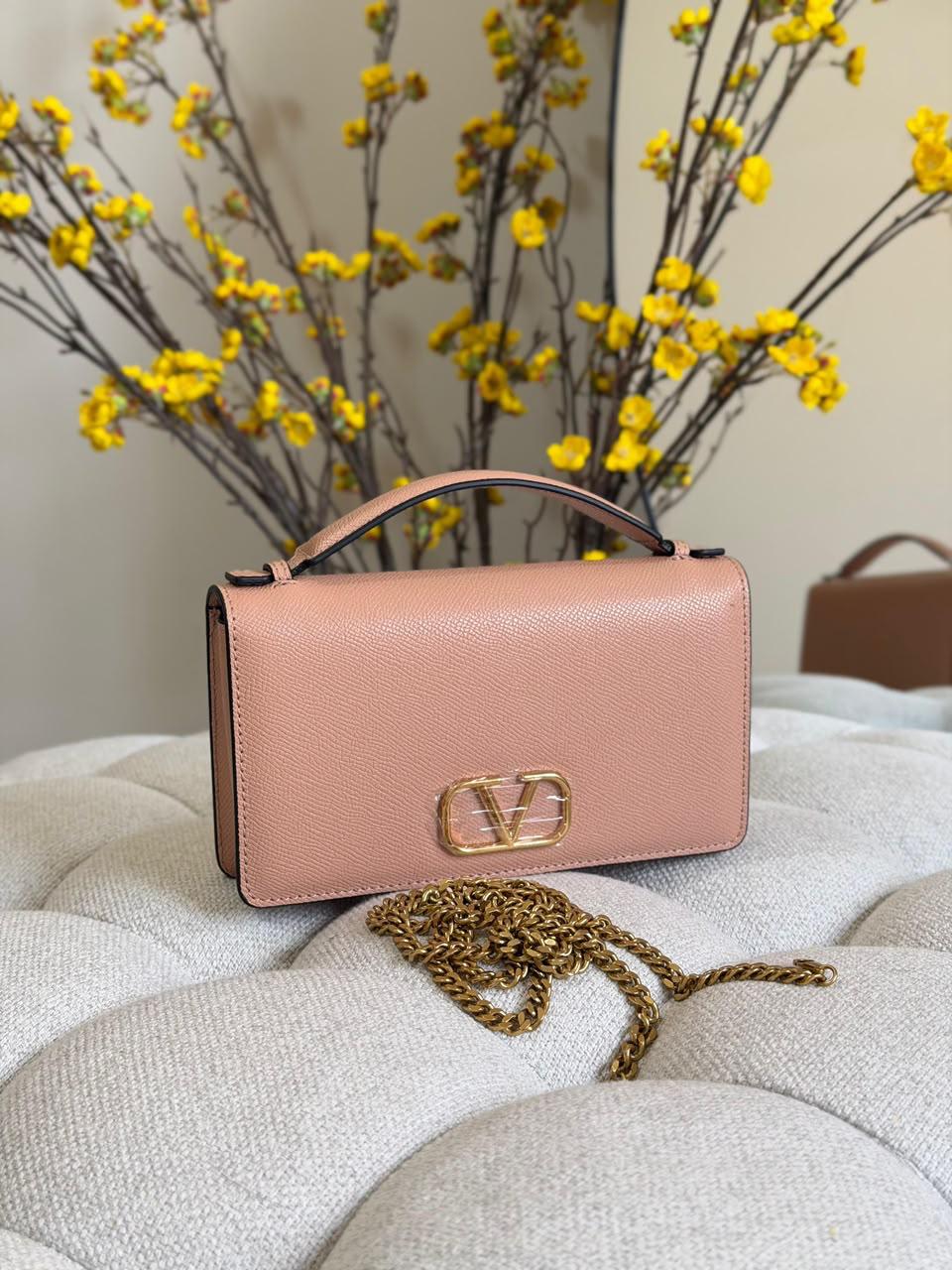 Valentino Garavani VLogo Signature Metallic Grainy Calfskin Wallet with Chain - 5