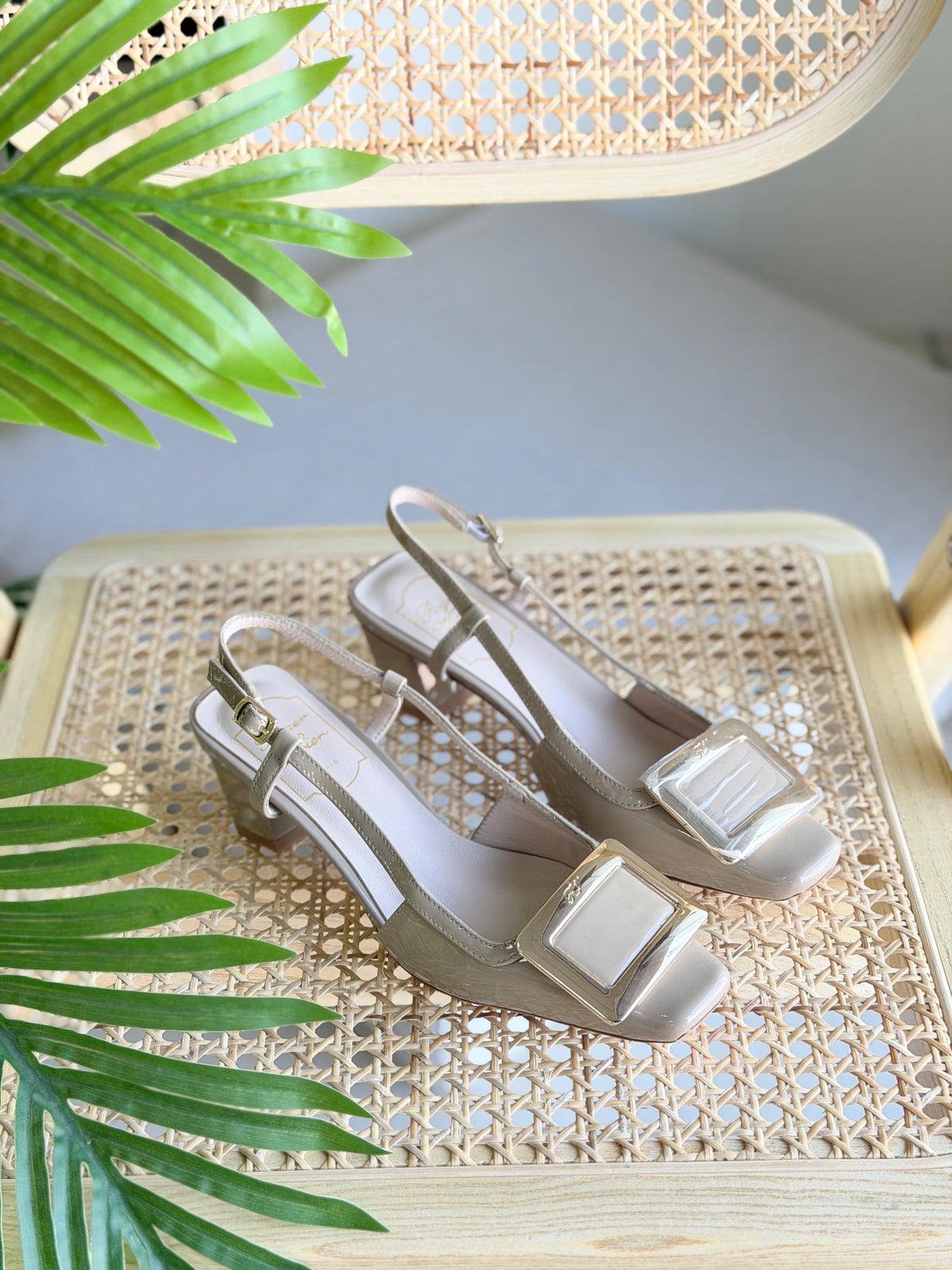 Roger Vivier Buckled Pumps - 6